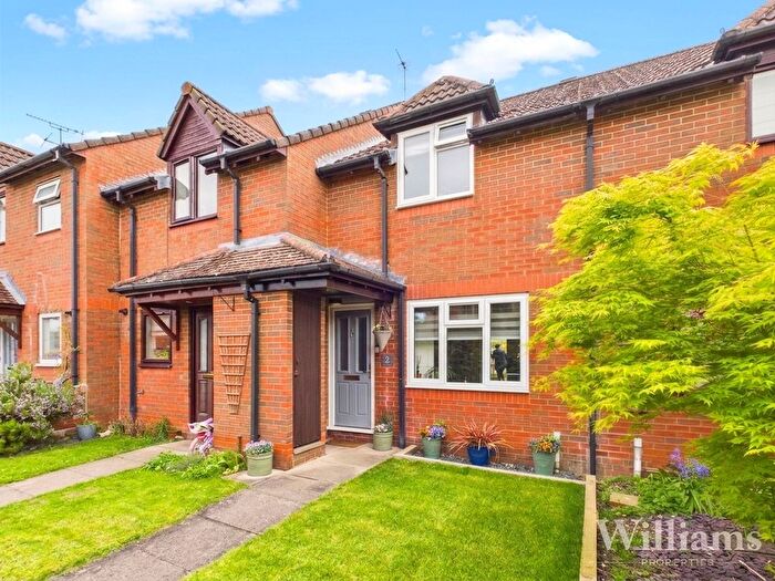 2 Bedroom Terraced House For Sale In Lott Walk, Aylesbury, HP21
