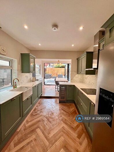 3 Bedroom Terraced House To Rent In Elmdale Road, Bedminster, Bristol, BS3