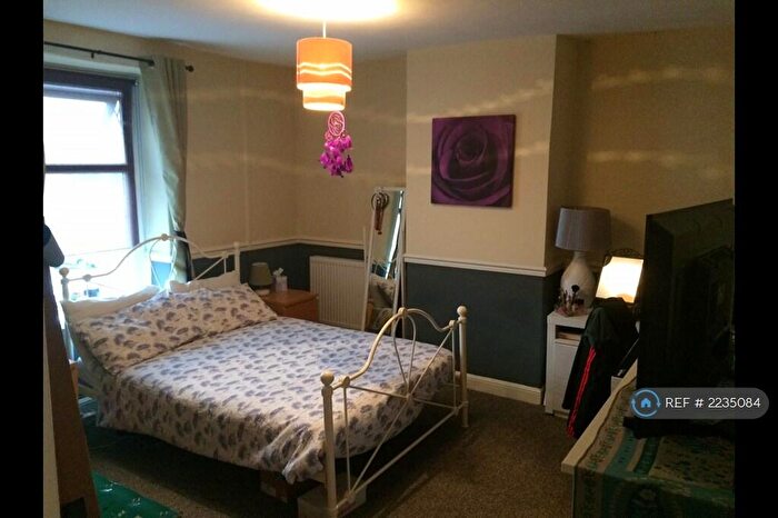 3 Bedroom Maisonette To Rent In Cowbridge Road East, Cardiff, CF11