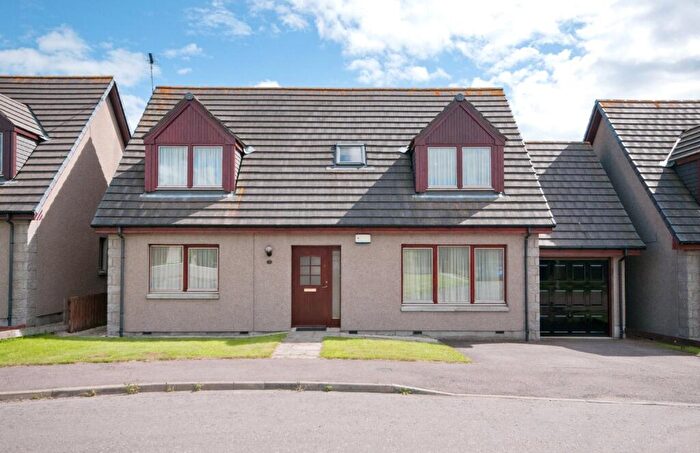 4 Bedroom Detached House To Rent In Schoolhill Place, Aberdeen, AB12