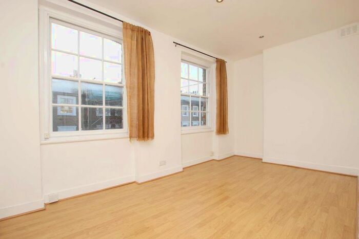 Studio To Rent In Offord Road, London N1