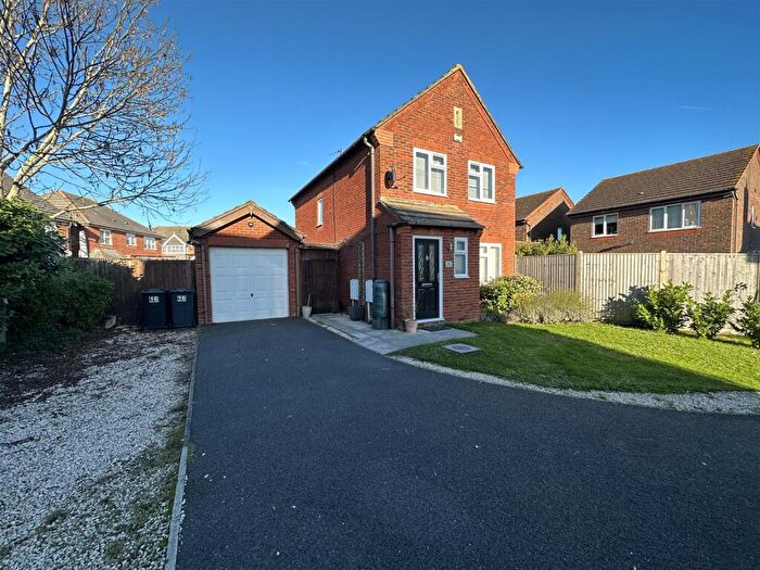 3 Bedroom House To Rent In Mole Close, Pevensey, BN24