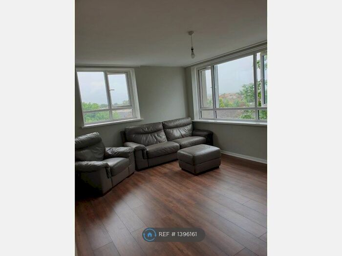 2 Bedroom Flat To Rent In Keys House, Enfield, EN3