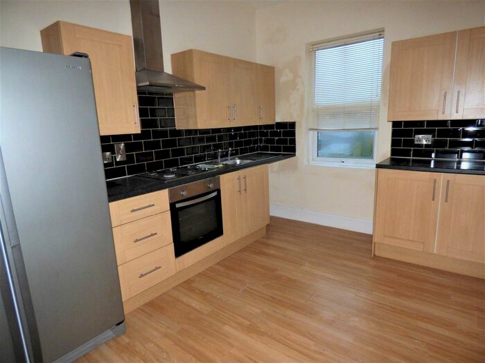 2 Bedroom Flat To Rent In Flat, Rockingham Road, DN2