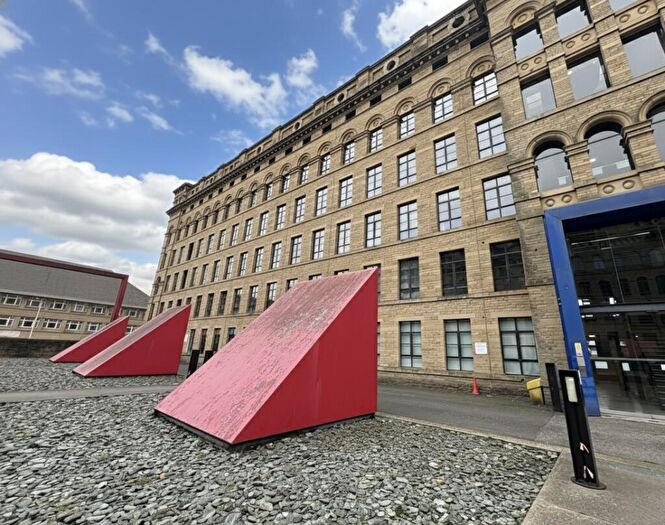 1 Bedroom Apartment To Rent In Lilycroft Road, Bradford, BD9