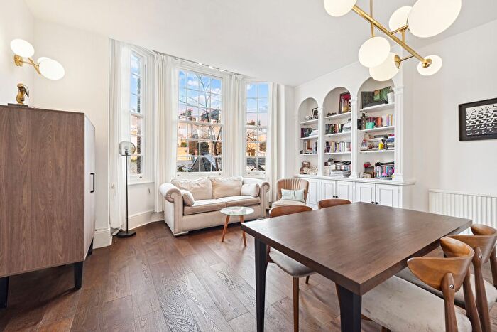 1 Bedroom Flat For Sale In Roland Gardens, South Kensington, SW7