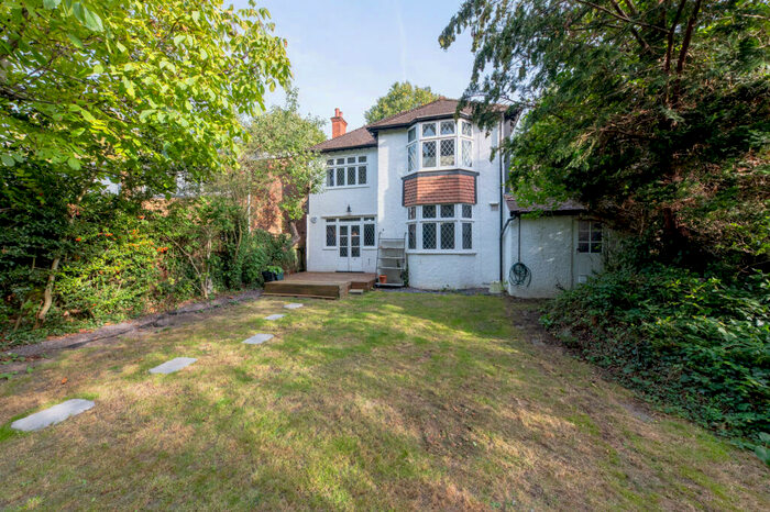 4 Bedroom House To Rent In Carshalton Park Road, Carshalton, SM5