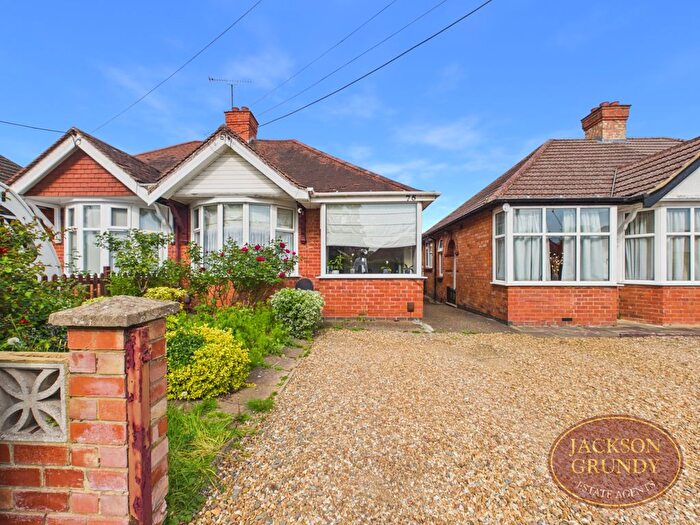 2 Bedroom Semi-Detached Bungalow To Rent In Northampton Lane South, Moulton, NN3