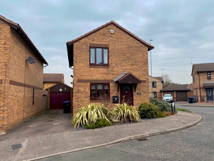 3 Bedroom Detached House To Rent In Weggs Farm Road, New Duston, Northampton, NN5