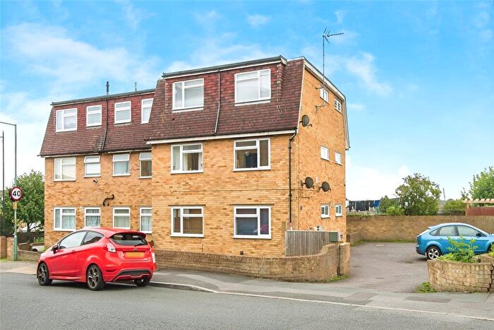 1 Bedroom Flat To Rent In King Edward Road, Gillingham, Kent, ME7