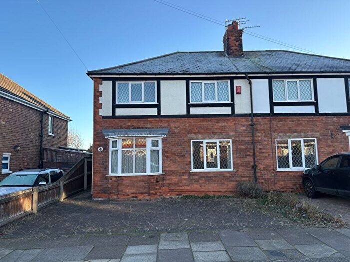 3 Bedroom Semi-Detached House To Rent In Curry Road, Grimsby, DN34