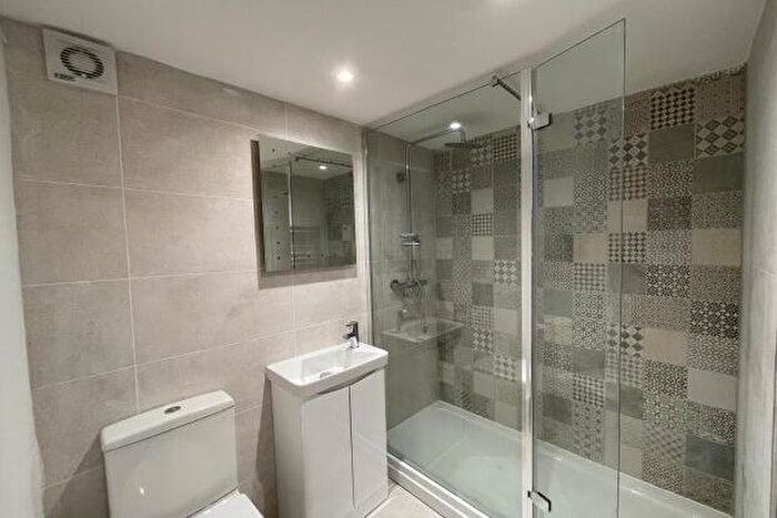 4 Bedroom Semi-Detached House To Rent In Henry Road, Nottingham, NG9