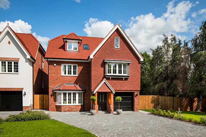 5 Bedroom Detached House For Sale In Kings Green, Hall Lane, RM14