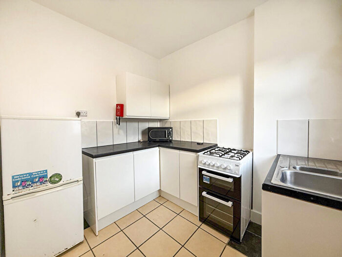 3 Bedroom Semi Detached House To Rent In Rob Roy Avenue, Nottingham, NG7