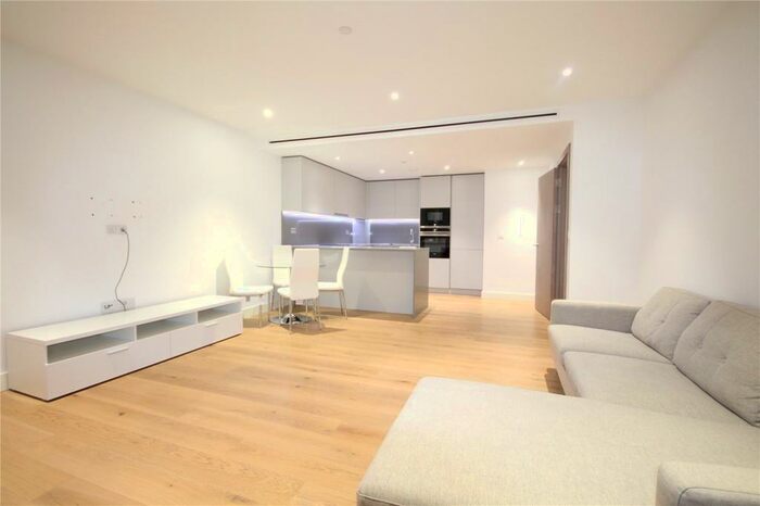 2 Bedroom Apartment To Rent In Admiralty House, Vaughan Way, London, E1W