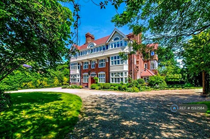 1 Bedroom Flat To Rent In Lower Edgeborough Road, Guildford, GU1