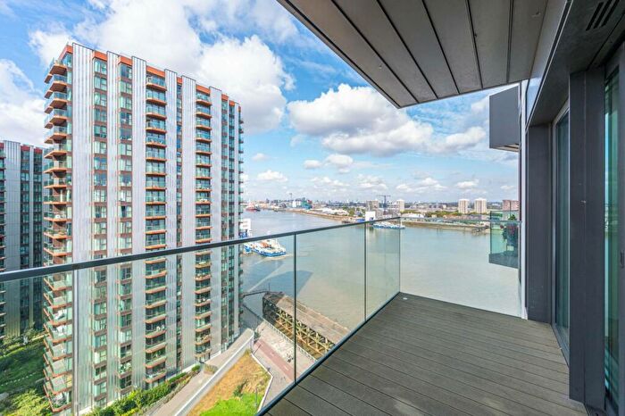 2 Bedroom Flat For Sale In Norton House, Woolwich, London, SE18