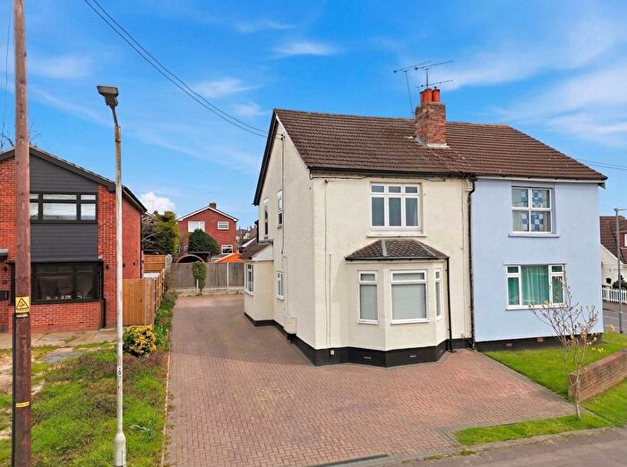 2 Bedroom Property For Sale In Mountnessing Road, Billericay, CM12