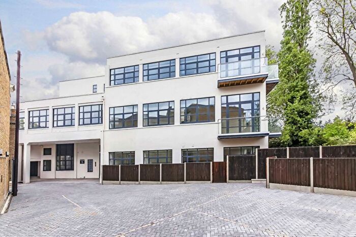 1 Bedroom Flat To Rent In Hogarth Lane, Chiswick, W4