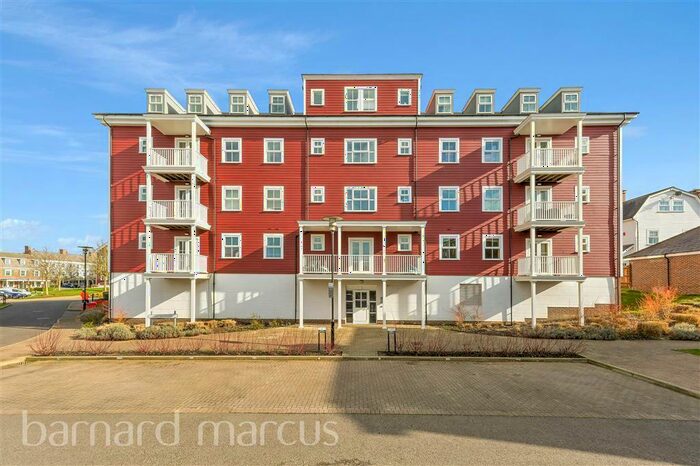 2 Bedroom Apartment To Rent In Beaumont Drive, Worcester Park, KT4