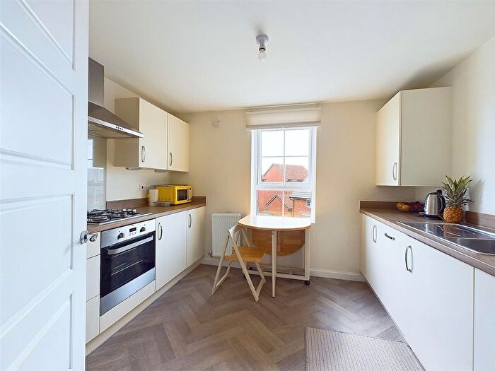 2 Bedroom Flat For Sale In Tawny Grove, Coventry, CV4