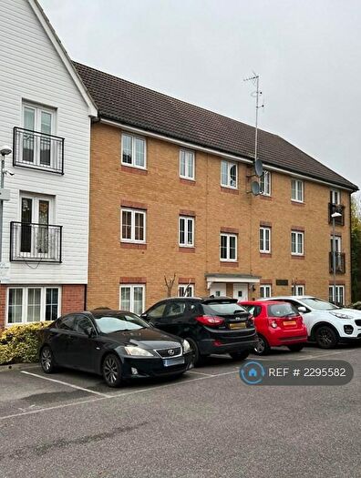 2 Bedroom Flat To Rent In Bromley Close, Harlow, CM20
