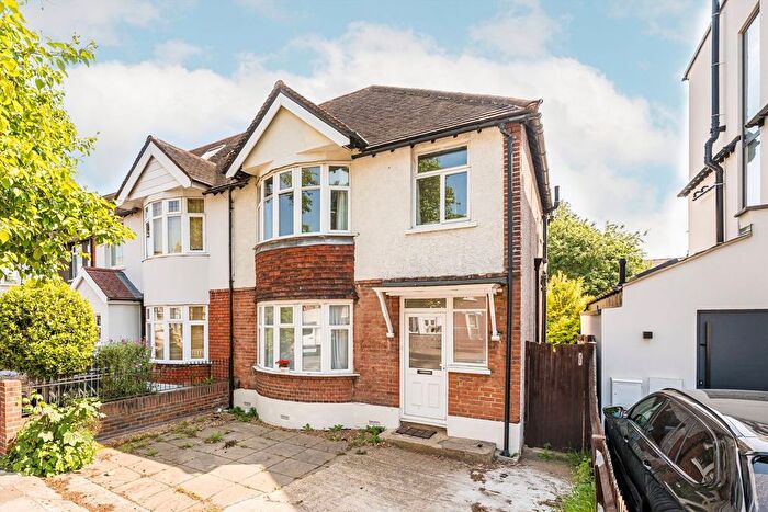 3 Bedroom Property To Rent In Waldegrave Road, Teddington, TW11