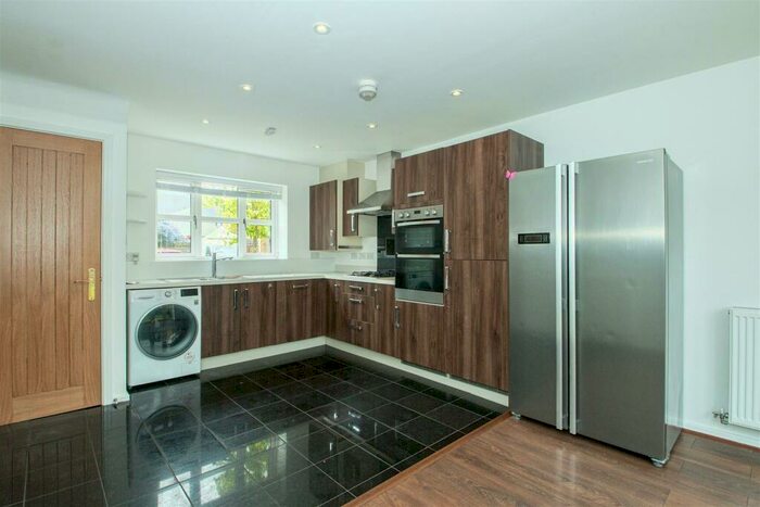 3 Bedroom Detached House To Rent In Theseus Terrace, Brooklands, MK10