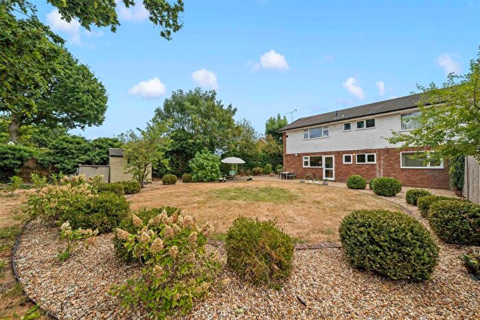 2 Bedroom Flat For Sale In Cranley Road, Guildford, GU1