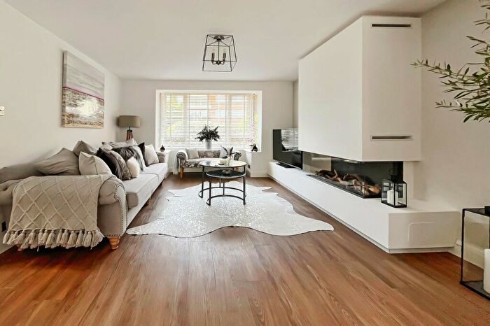 3 Bedroom Detached House For Sale In Pevensey Road, Worthing, West Sussex, BN11