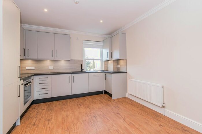 2 Bedroom Flat To Rent In Banbury Road, Oxford, OX2