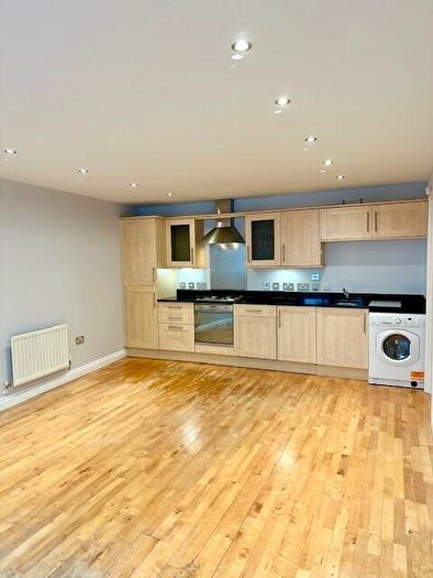 2 Bedroom Flat To Rent In Perry Court, Old London Road, Kingston Upon Thames, KT2