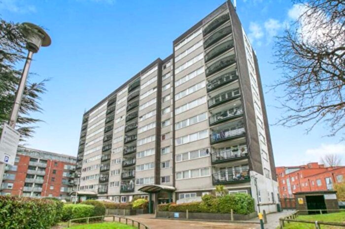 2 Bedroom Apartment To Rent In Greenwich Heights, Shooter`s Hill, SE18