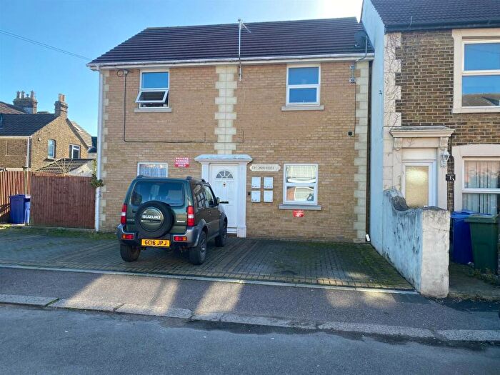 1 Bedroom Apartment To Rent In Thomas Road, Sittingbourne, ME10
