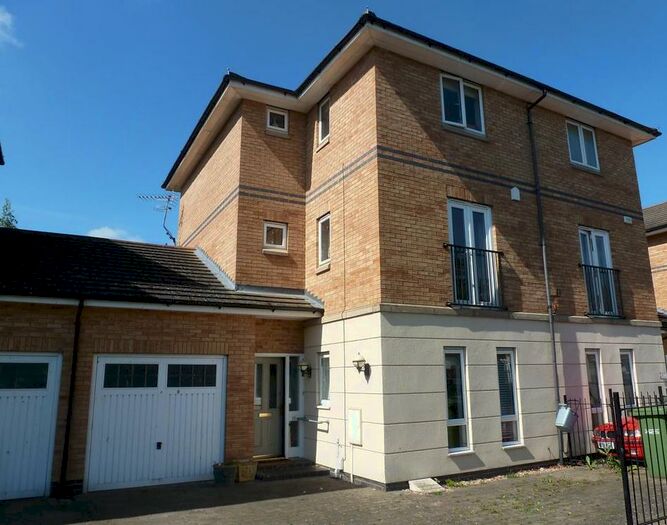 4 Bedroom House To Rent In Stanton Square, Hampton Hargate, Peterborough, PE7