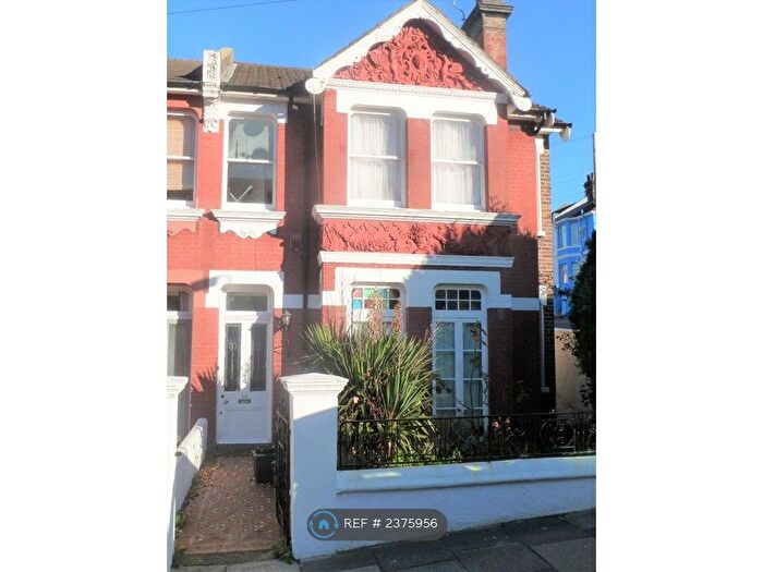 6 Bedroom Semi-Detached House To Rent In Hartington Road, Brighton, BN2
