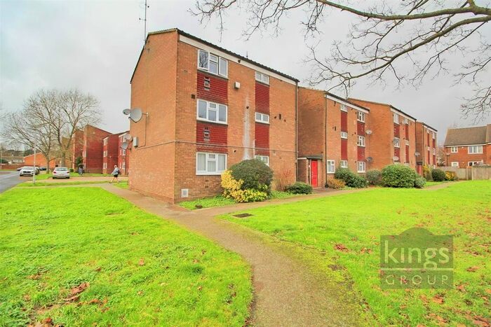 3 Bedroom Flat For Sale In Mulberry Close, Broxbourne, EN10