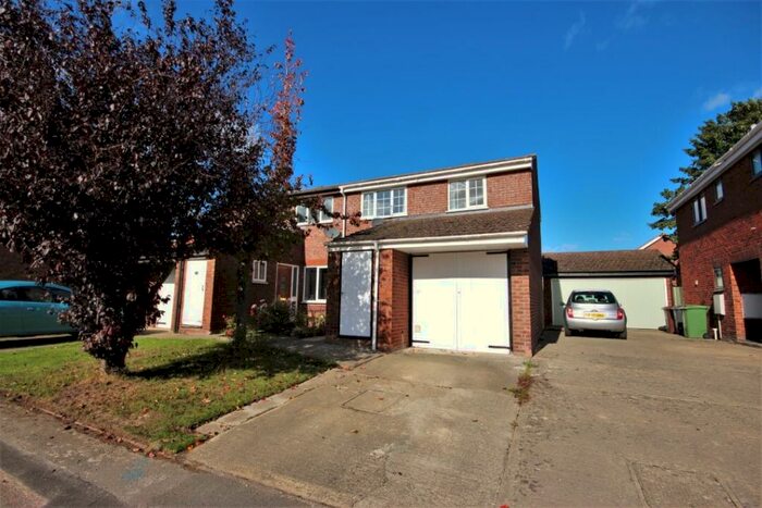 3 Bedroom Terraced House To Rent In Hunters Close, Grove, Wantage, Oxfordshire, OX12