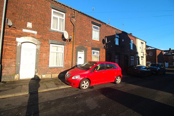 2 Bedroom Terraced House To Rent In -Bedroom House To Rent, Fulham Street, Oldham, OL4