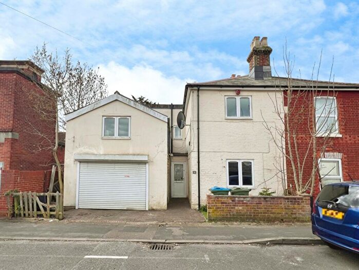 3 Bedroom Semi-Detached House For Sale In Carlisle Road, Southampton, SO16
