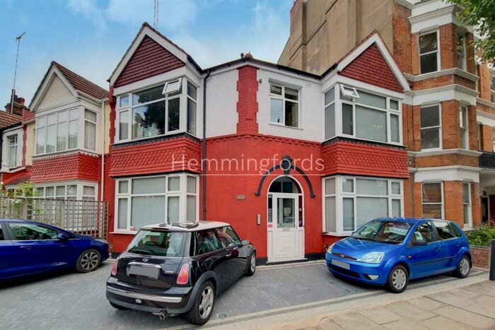 3 Bedroom Apartment To Rent In Caledonian Road, London, N7