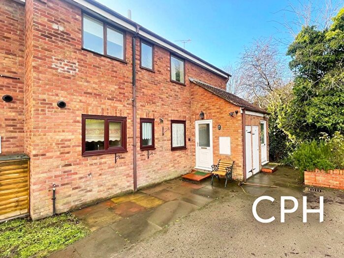 2 Bedroom Flat For Sale In Cross Lane, Scarborough, YO12