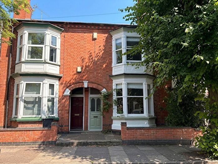 3 Bedroom Terraced House For Sale In Harrow Road, Leicester, LE3