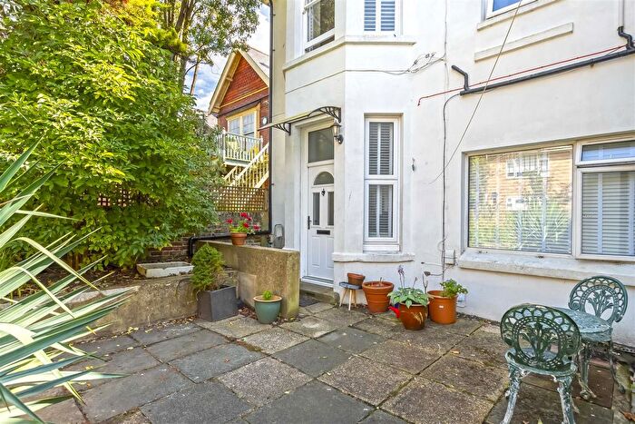 Studio To Rent In Richmond Road, Worthing, BN11