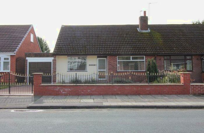 2 Bedroom Bungalow To Rent In Brandle Avenue Bury, BL8