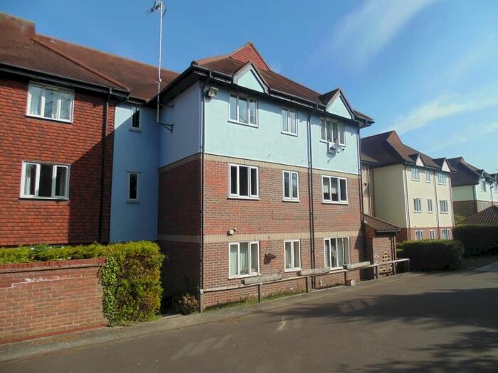 1 Bedroom Flat To Rent In Nicholsons Grove, Colchester, CO1