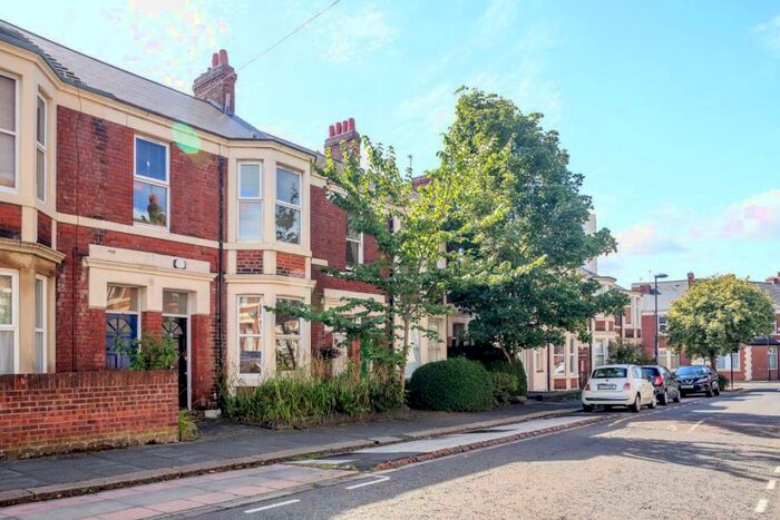 3 Bedroom Property To Rent In Helmsley Road, NE2