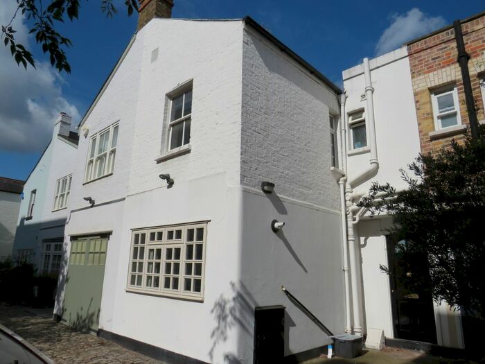 3 Bedroom Semi-Detached House To Rent In Normand News, London, W14