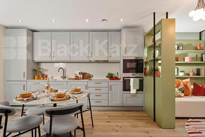 2 Bedroom Flat To Rent In Caxton Road, Wood Green, N22