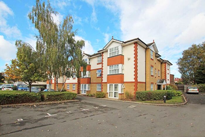 2 Bedroom Flat To Rent In London Road, Isleworth, TW7